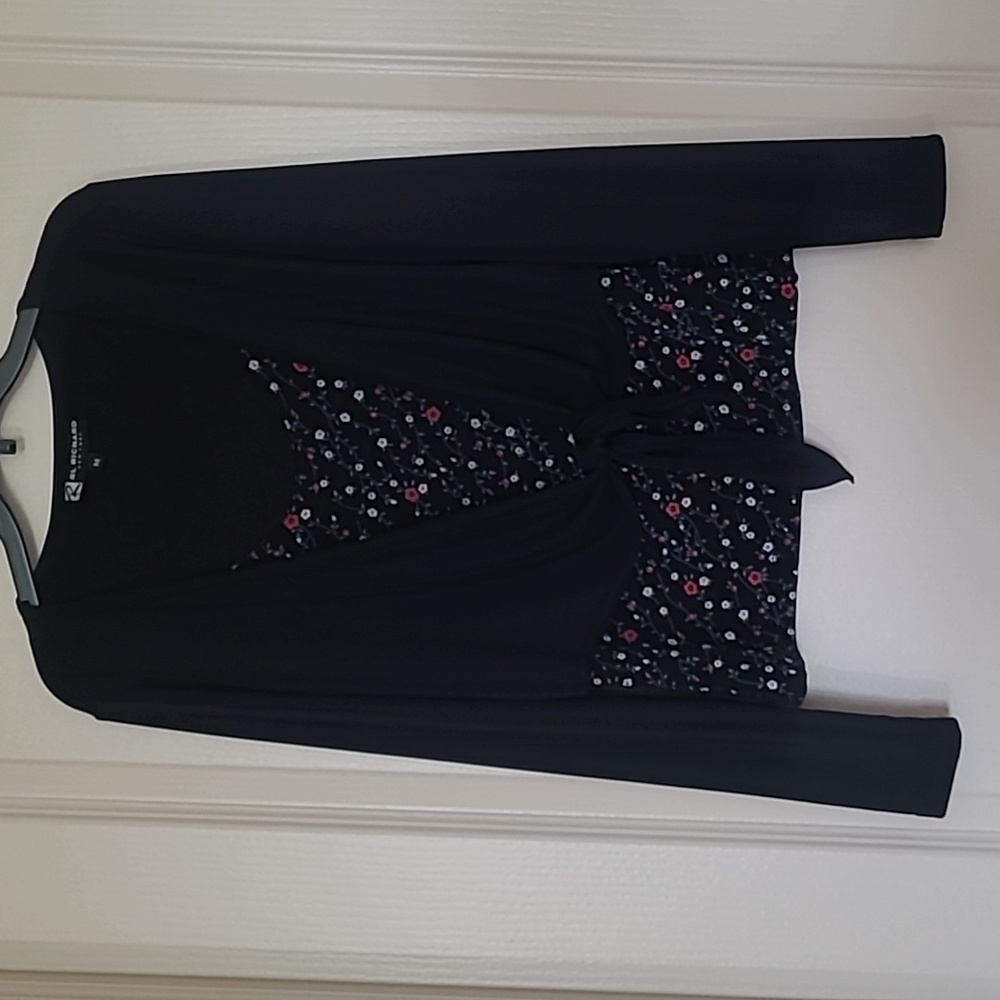 RL RICHARD NEW YORK Black and Floral Tie Front Blouse Size M